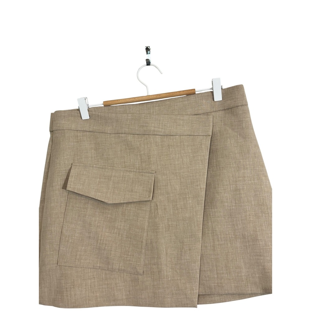 Babaton Beige Wrap‎ Mini Skirt with Pocket - Women's Size 14 - Picture 5 of 9